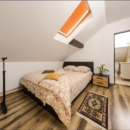 Casa De Vacanta Mirela Novaci-Străini Exterior foto